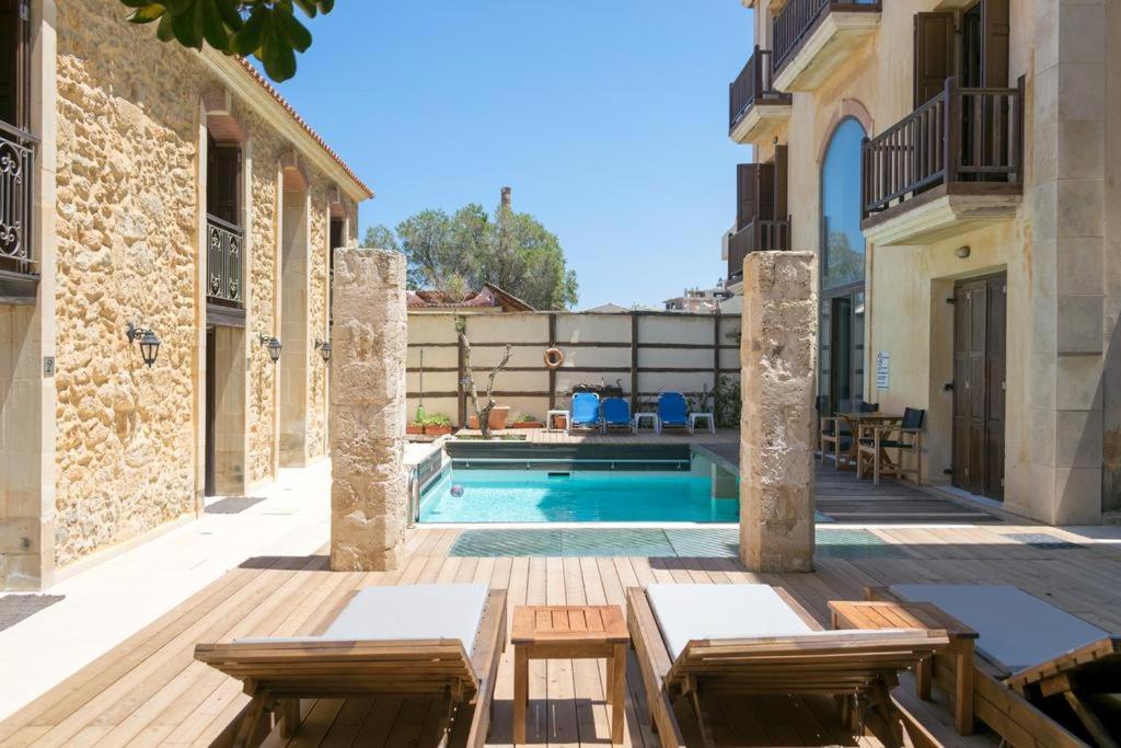 Volakas Beachfront Suites Rethymno  Bagian luar foto