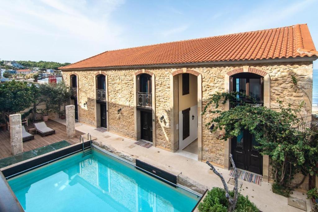 Volakas Beachfront Suites Rethymno  Bagian luar foto