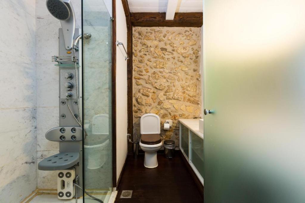 Volakas Beachfront Suites Rethymno  Bagian luar foto