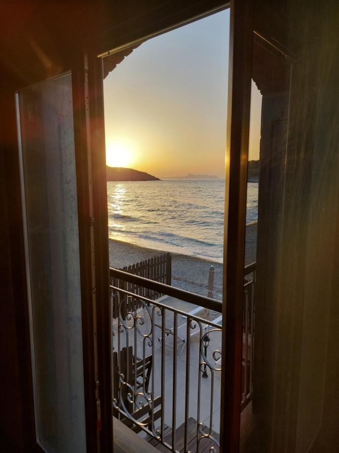 Volakas Beachfront Suites Rethymno  Bagian luar foto