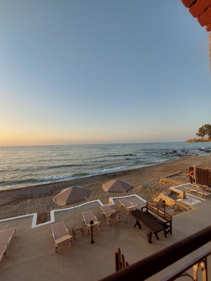 Volakas Beachfront Suites Rethymno  Bagian luar foto