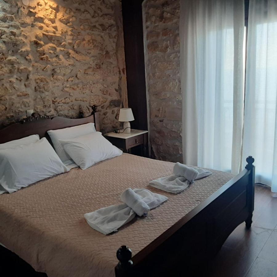 Volakas Beachfront Suites Rethymno  Bagian luar foto