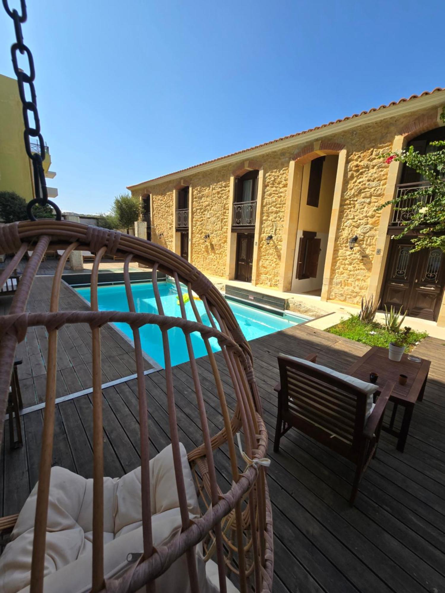 Volakas Beachfront Suites Rethymno  Bagian luar foto